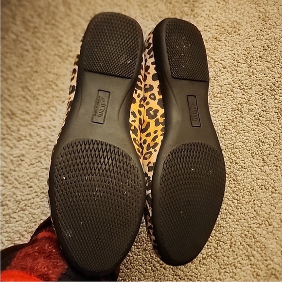 Cliffs by White Mountain-Clara leopard print flat slip on shoes size 9 trendy - Picture 3 of 4